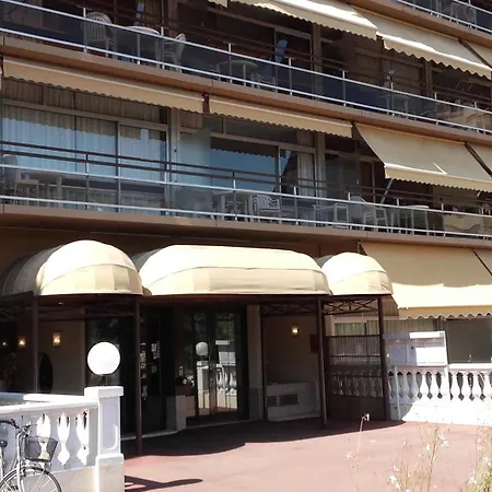 Heliotel Apartmán Saint-Laurent-du-Var